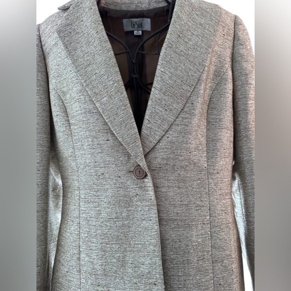 Women's tan tweed Blazer and Skirt Set - Picture 9 of 9